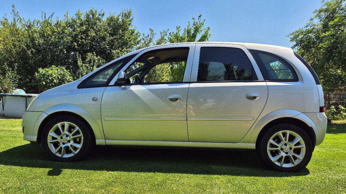 Opel Meriva automat benzín