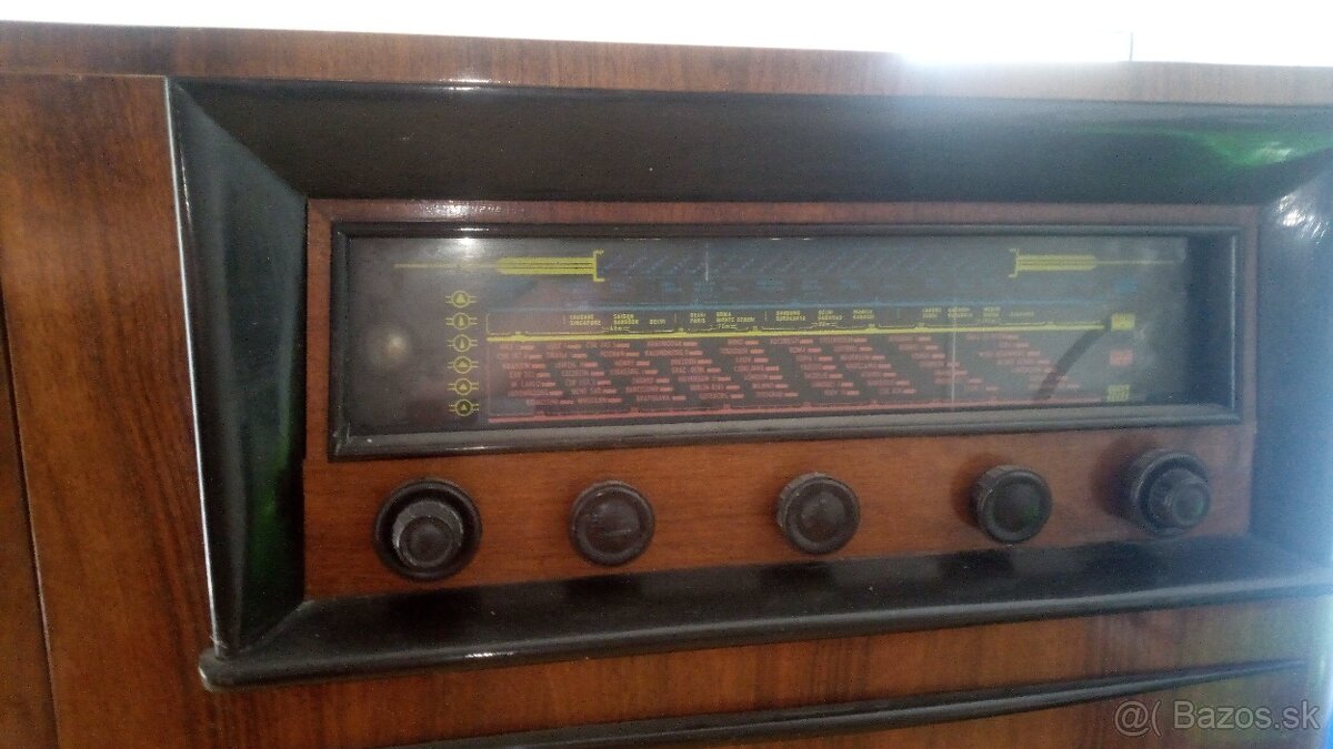Predám starožitne gramoradio