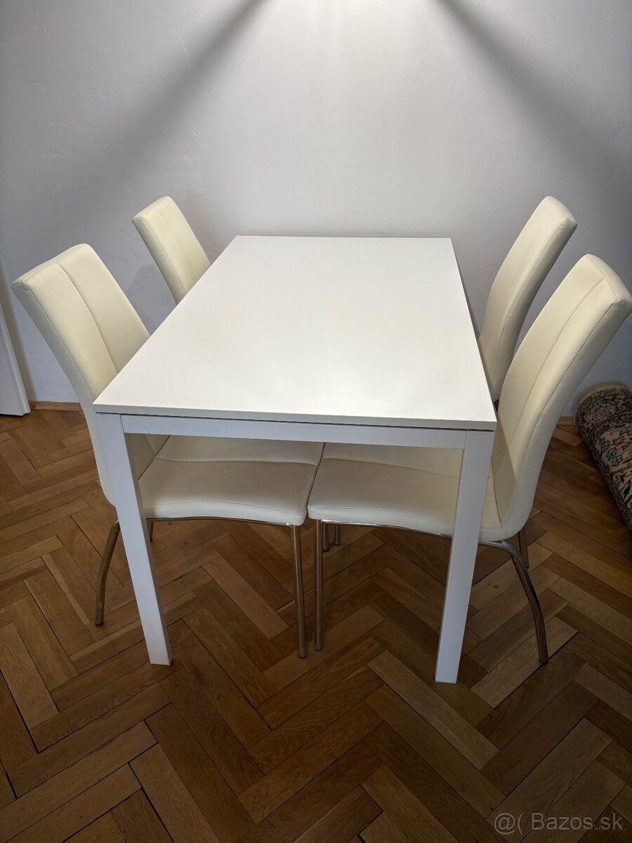 Biely stôl (bez stoličiek)