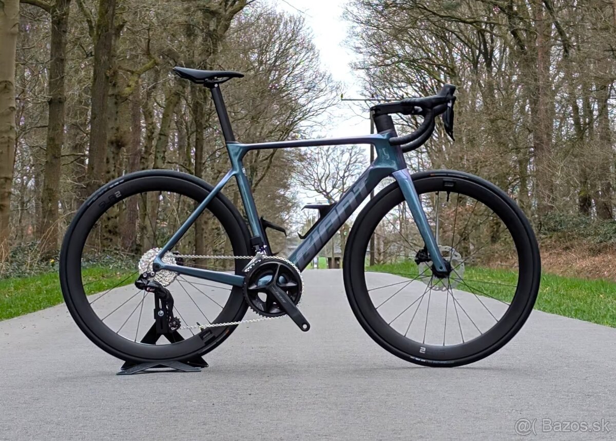 Giant Propel Advanced 1 2025