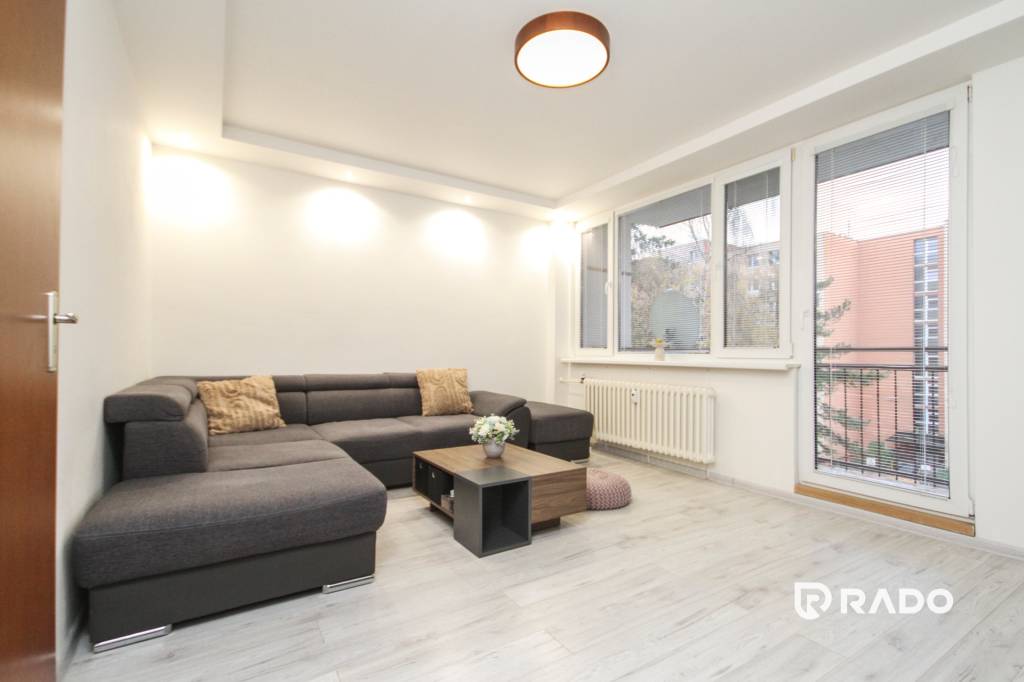 RADO | 3i byt 70m2 + 5m2 balkón, ul. Šafárikova - Trenčín