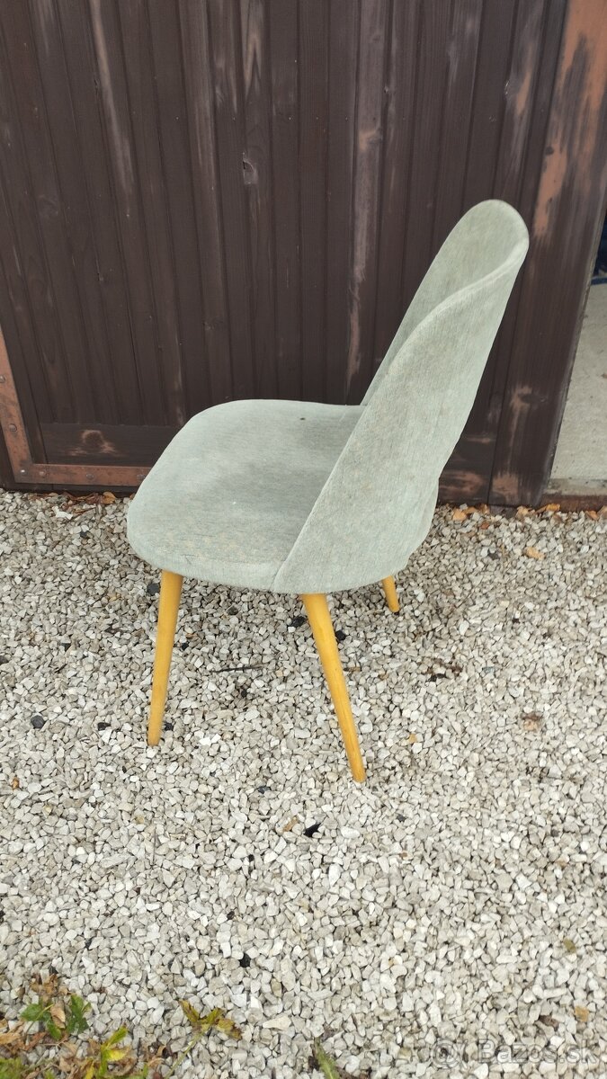 Stolička retro čalúnená