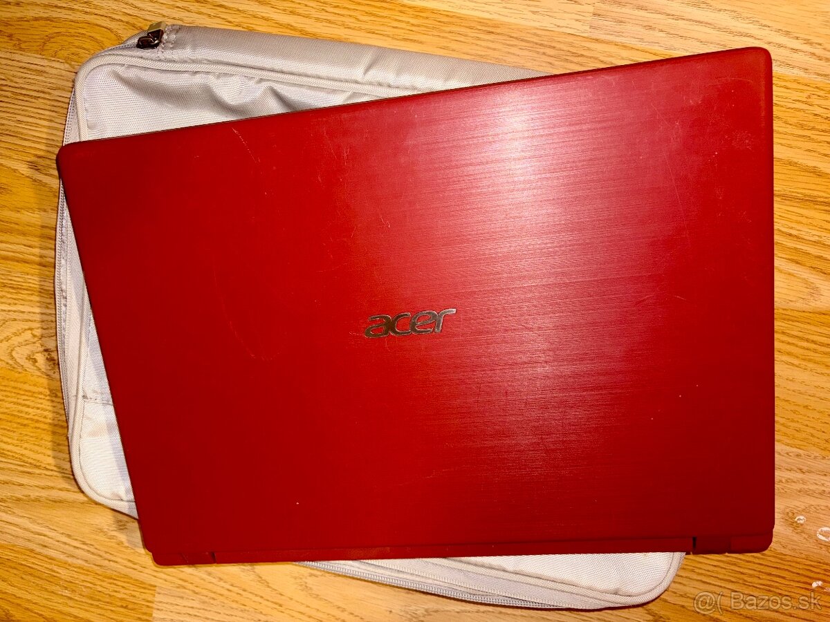 Acer aspire one
