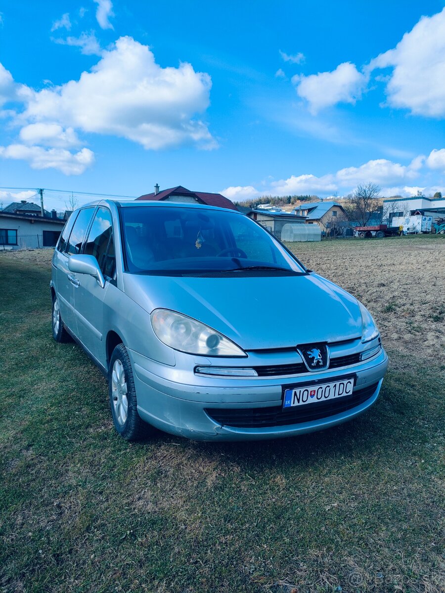 Peugeot 807 2.2 HDI
