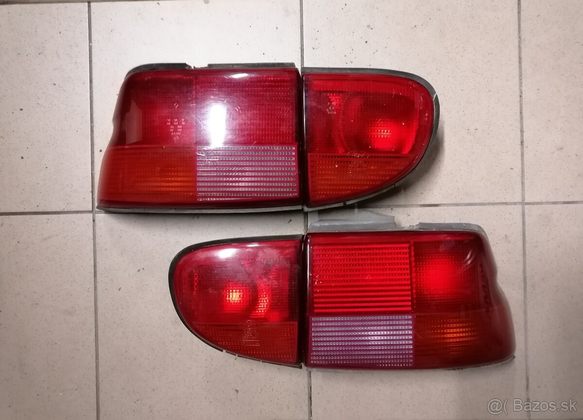 Zadné svetlá Ford Escort