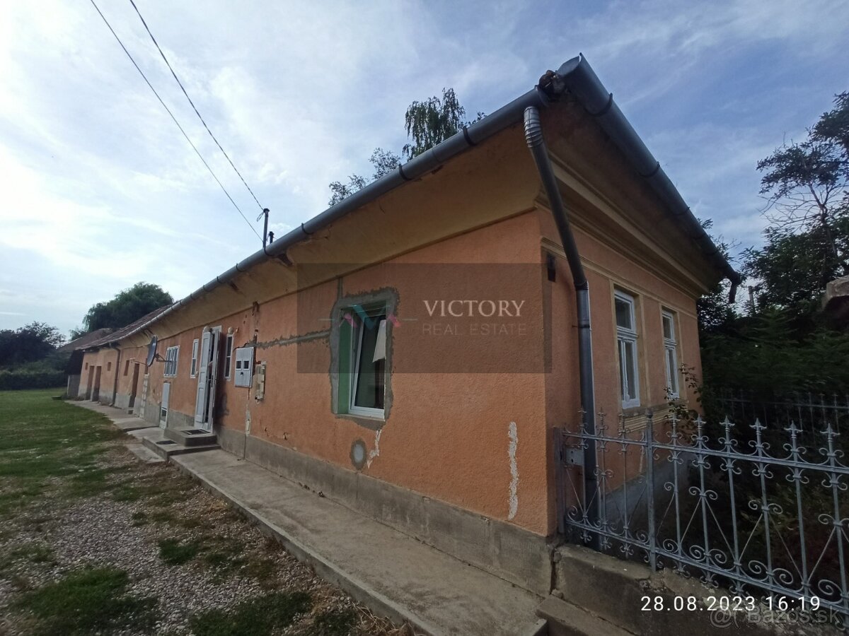 suchý 2i. gazdovský dom v Gönci s ústredným kúrením