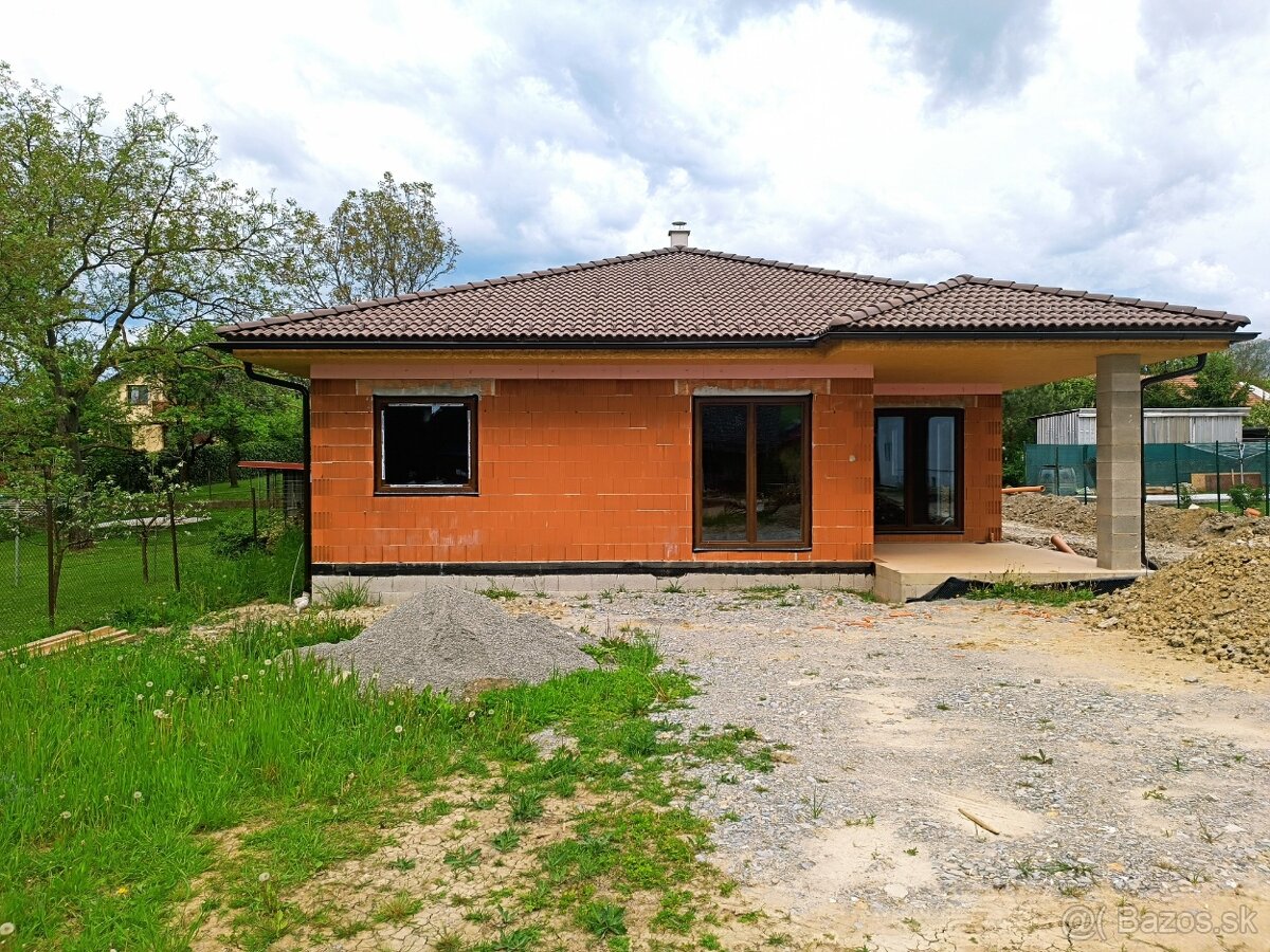 Novostavba 4 izb.rod.domu typ bungalov,610 m2 - Višňové