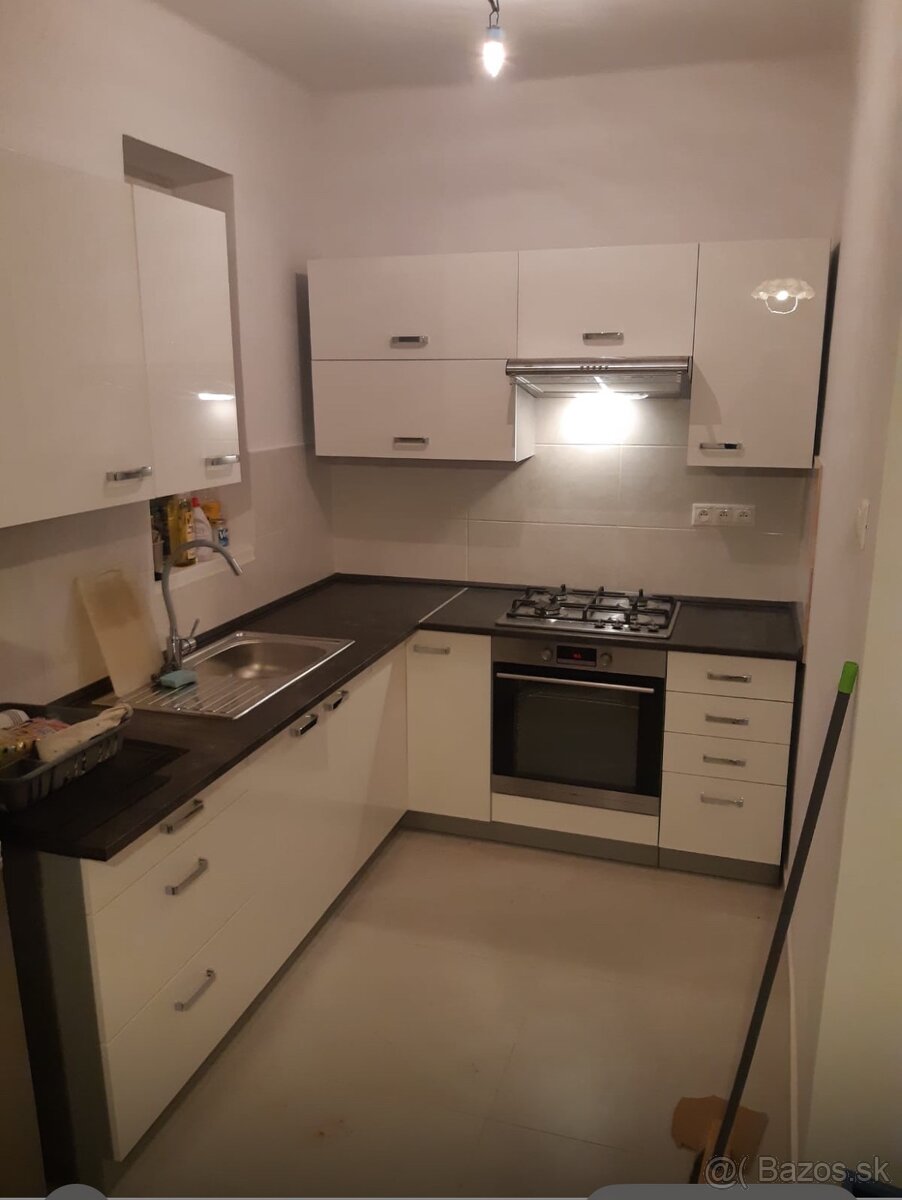Dáme do prenájmu dom v Poprade -Veľkej