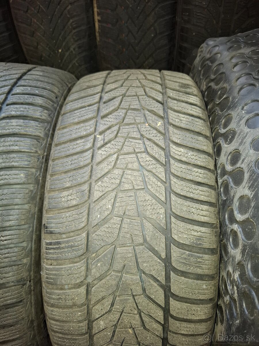 Hankook 225/40/18 zimne