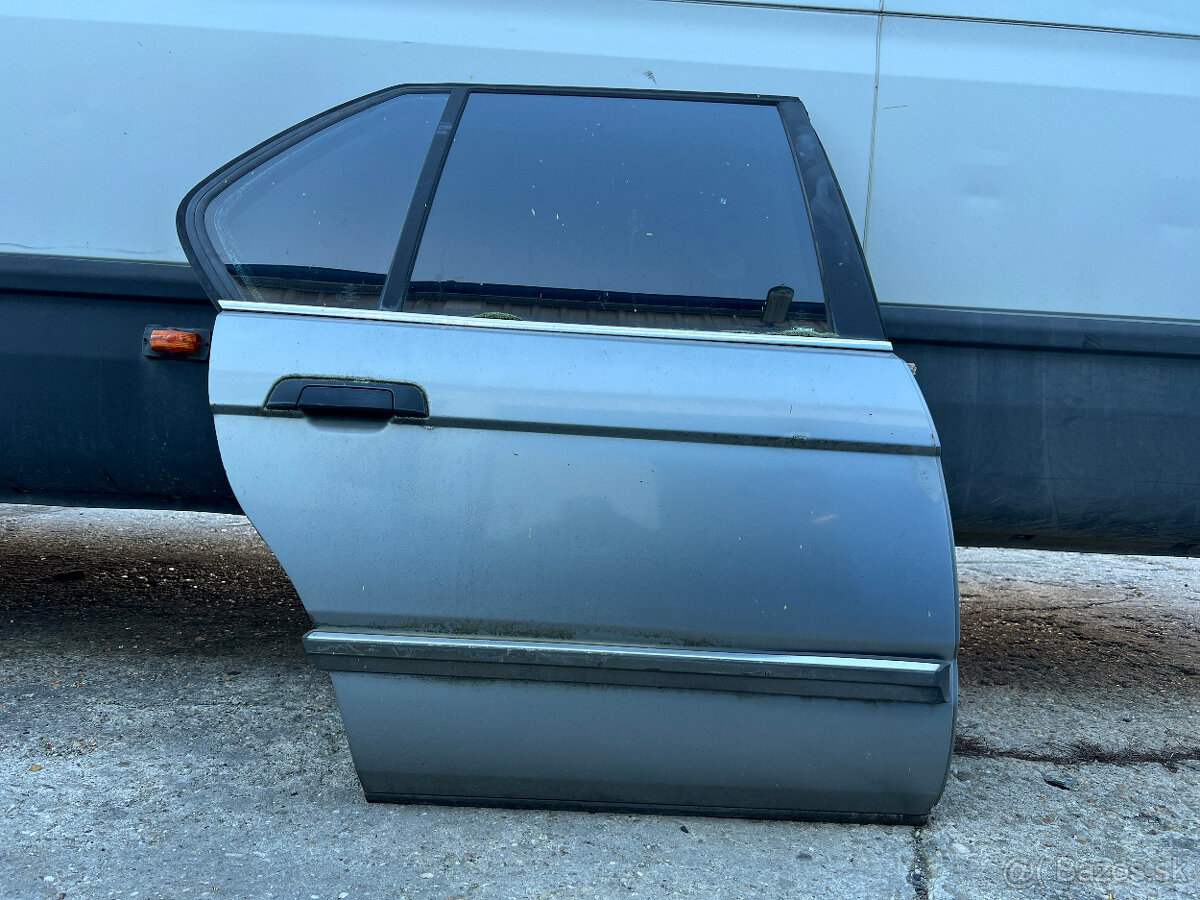 Predám zadné dvere na BMW E32