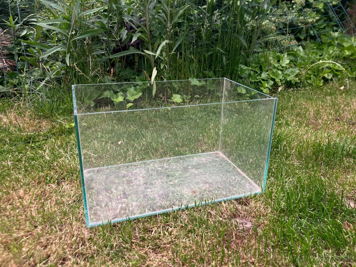 Akvárium 35x22x20 cm