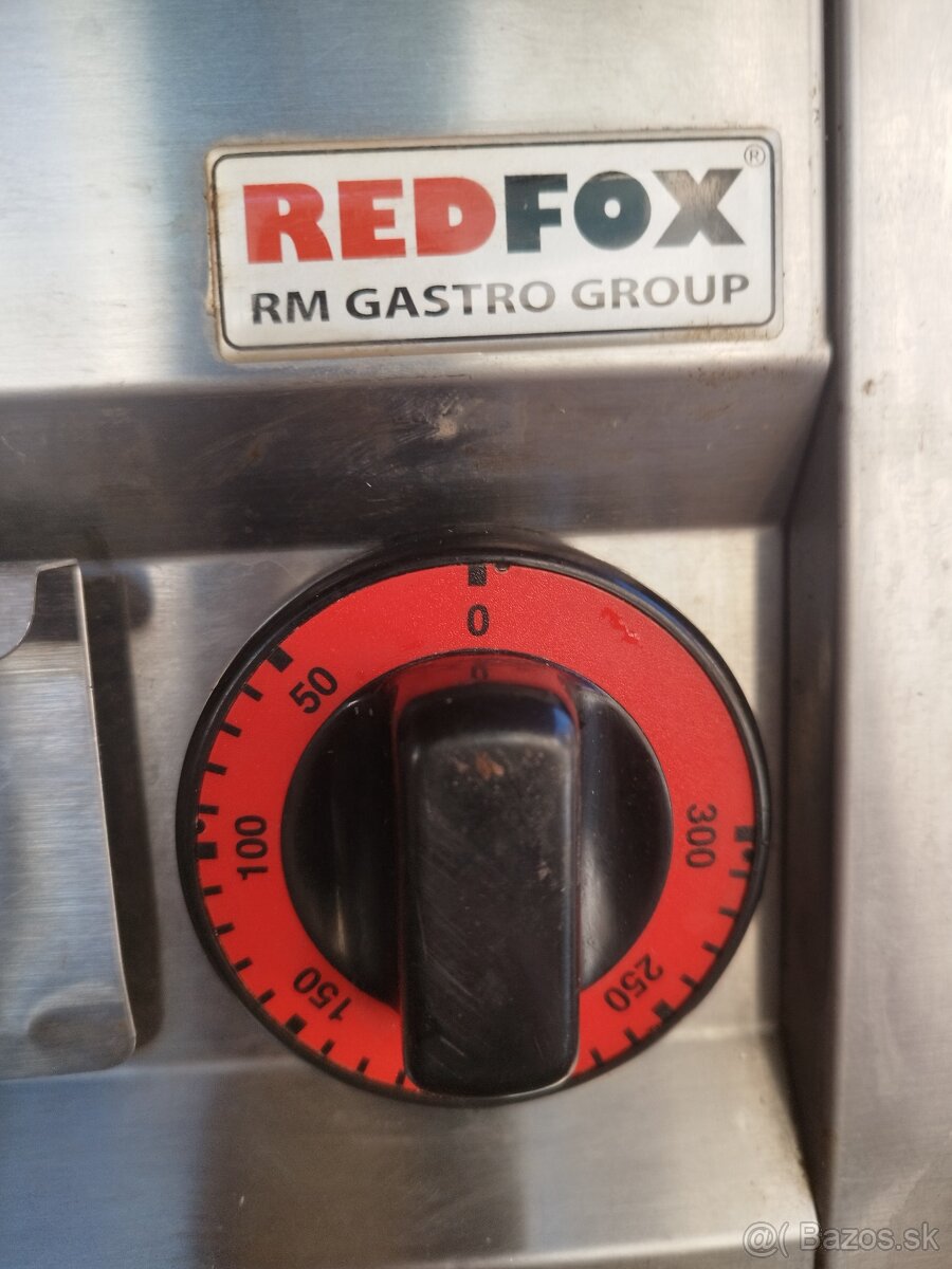 Red fox gril
