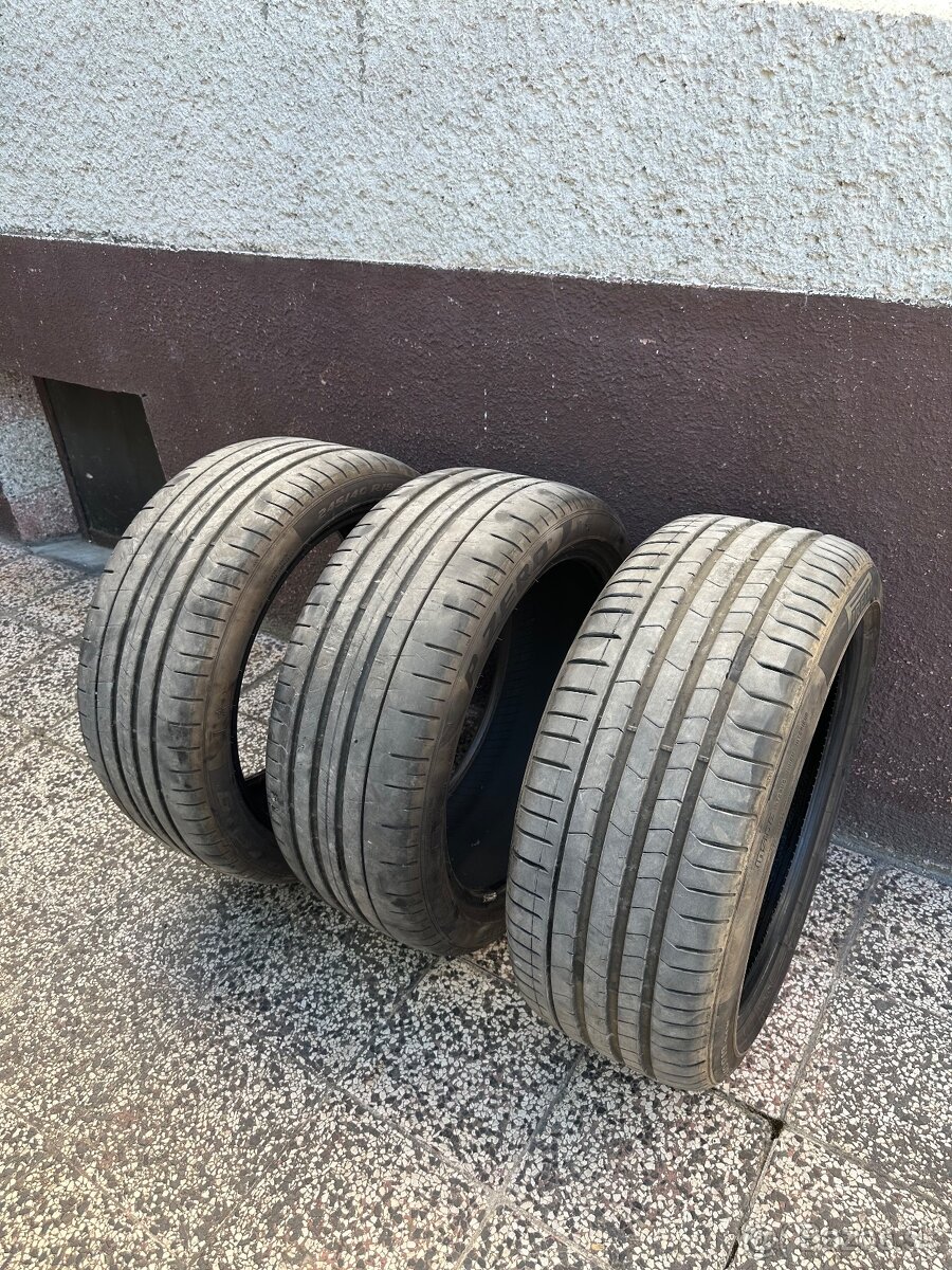 Pirelli P ZERO 245/40 R19 98Y