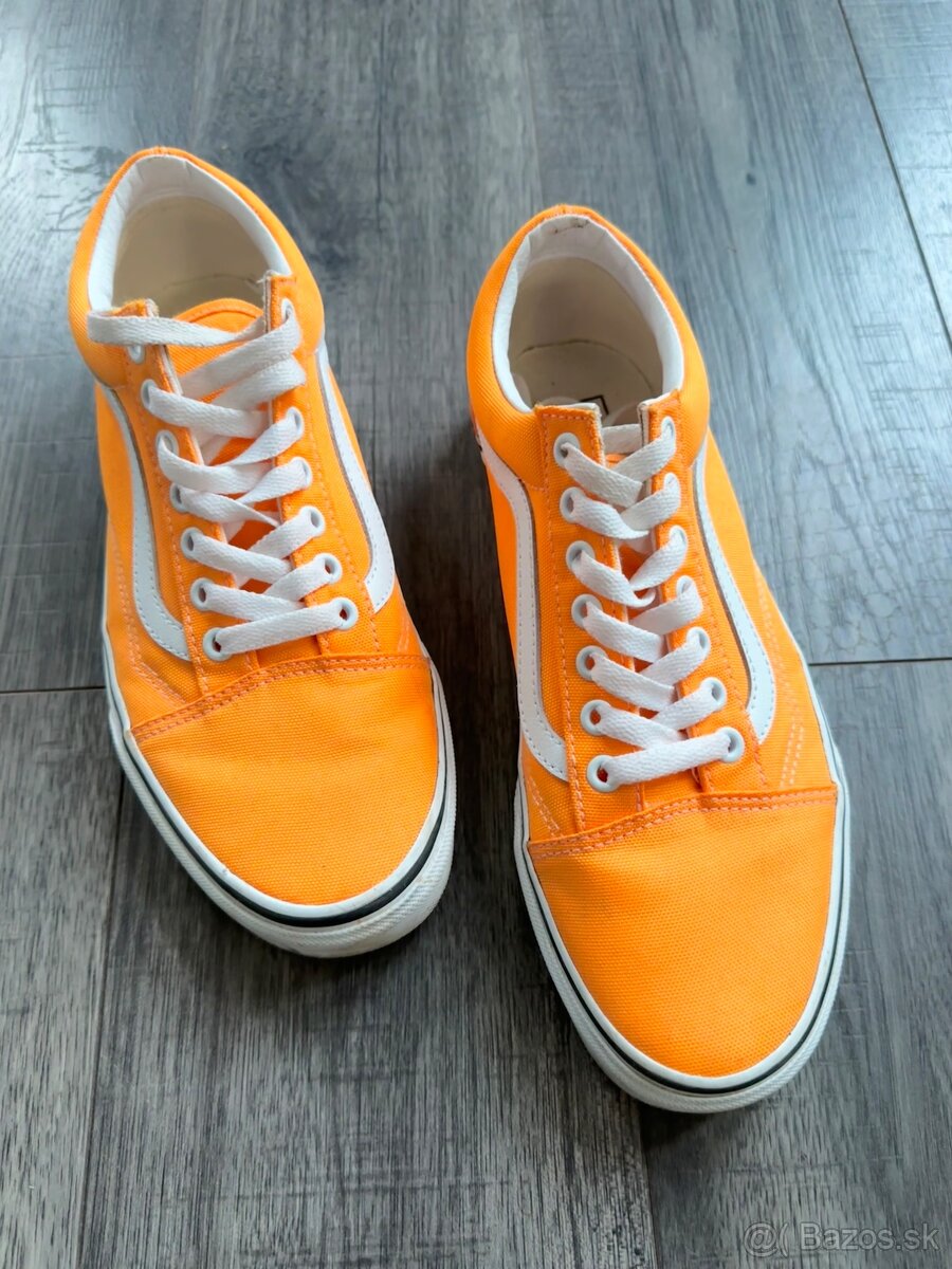 Vans tenisky