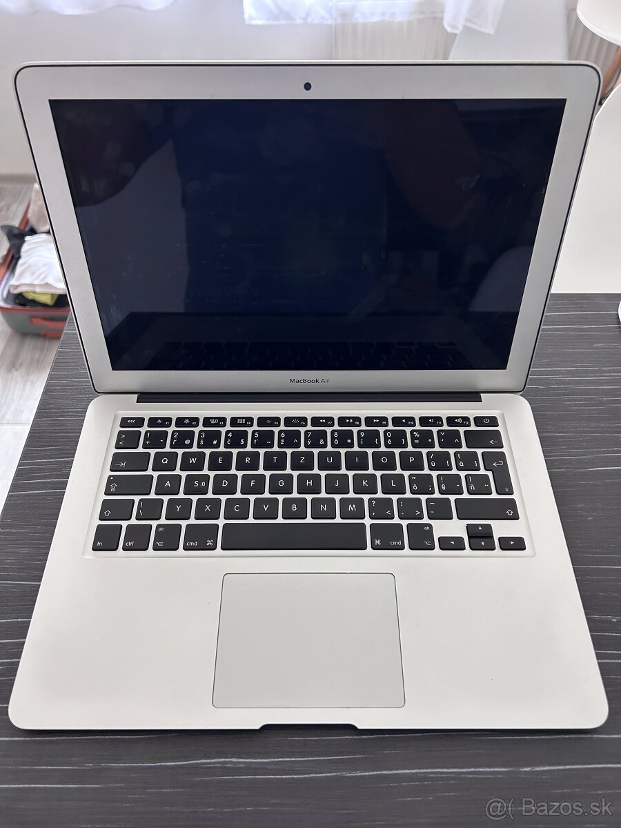 MacBook Air Early 2015, 128GB, Nefunguje nabíjanie