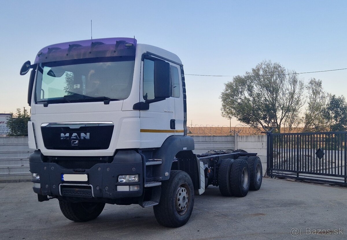 MAN 440 TGS 6x6, E4 ťahač a sklápač