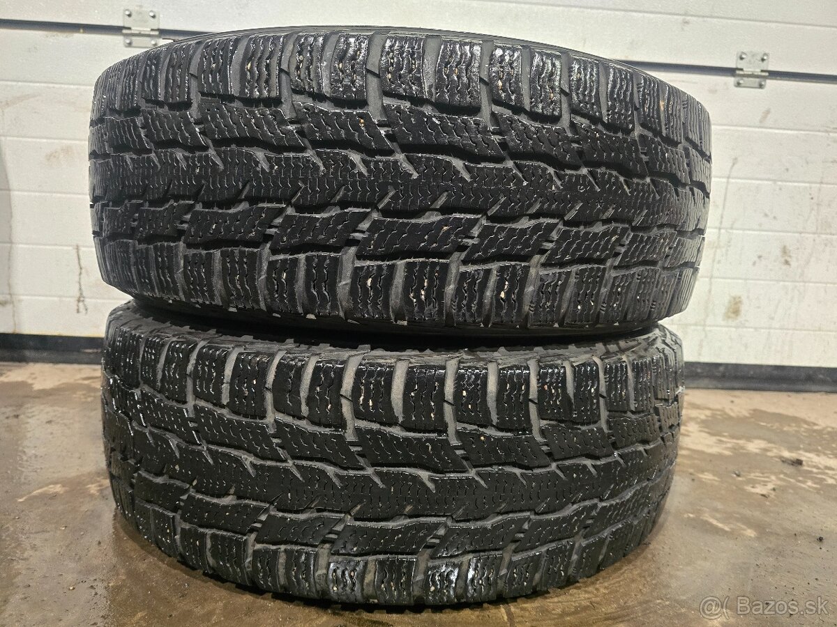 Zimné Pneu Nokian WR 215/65 R16 C 2ks