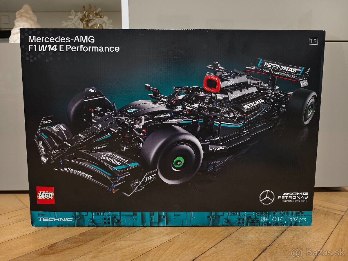 Nové LEGO® 42171 Mercedes-AMG F1 W14 E Performance