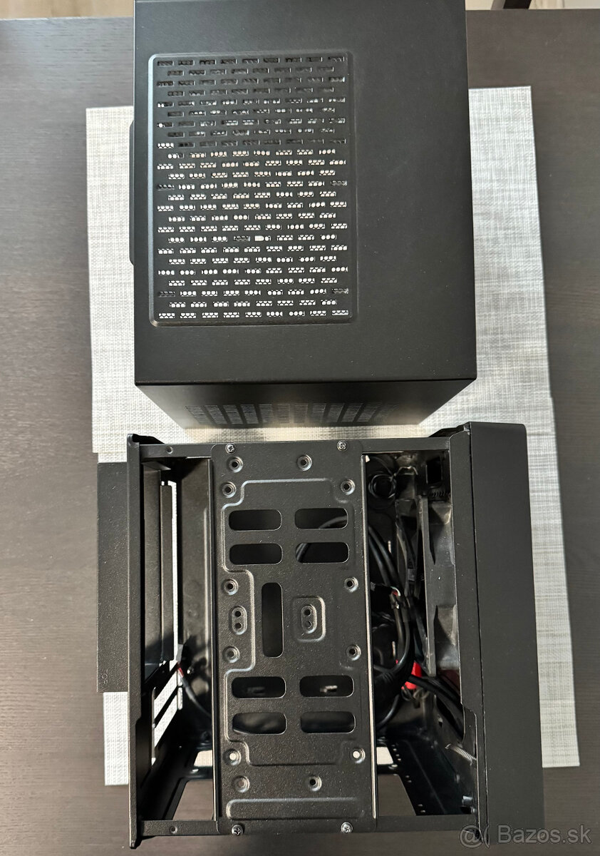 Mini ITX skrinka Cooler Master Elite 110