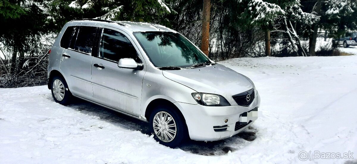 Mazda 2 .2004
