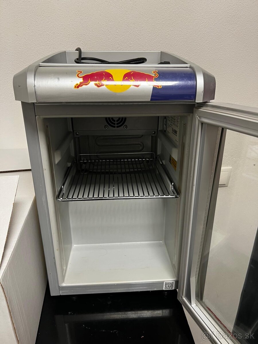 Red bull chladnicka