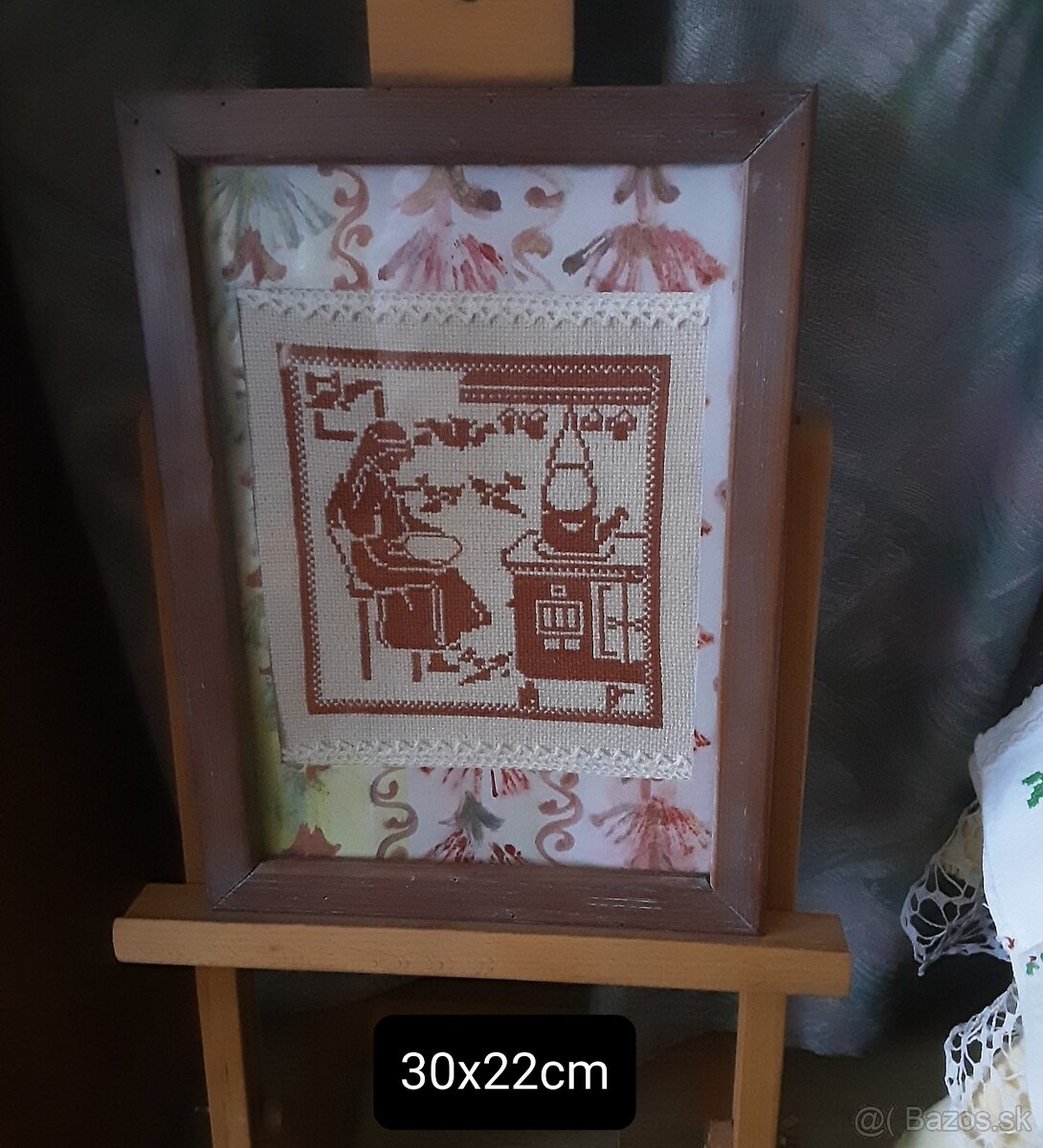 Predaj vyšívaných obrazov v drevených rámoch pod sklom