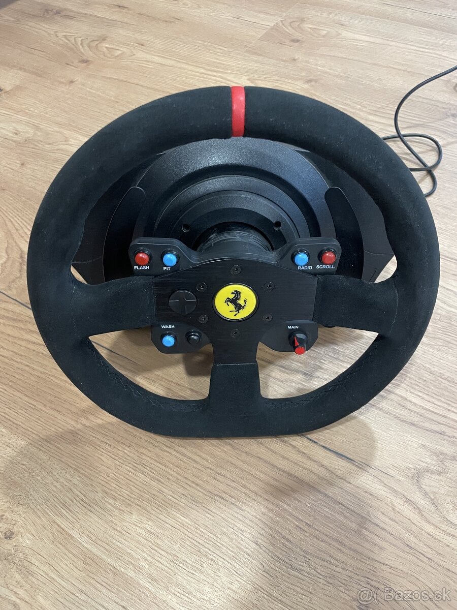 Volant addon Thrustmaster Ferrari 599XX EVO 30 alcantara