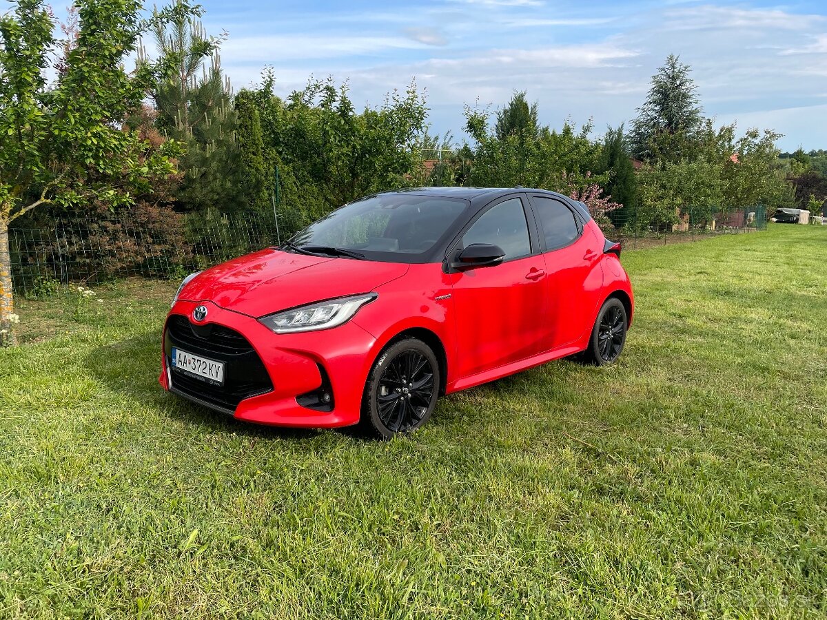 Predám Toyotu Yaris Hybrid