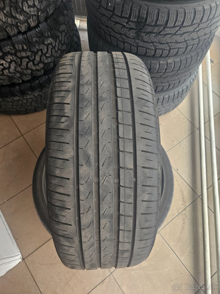 235/40 R19 Pirelli letné pneumatiky