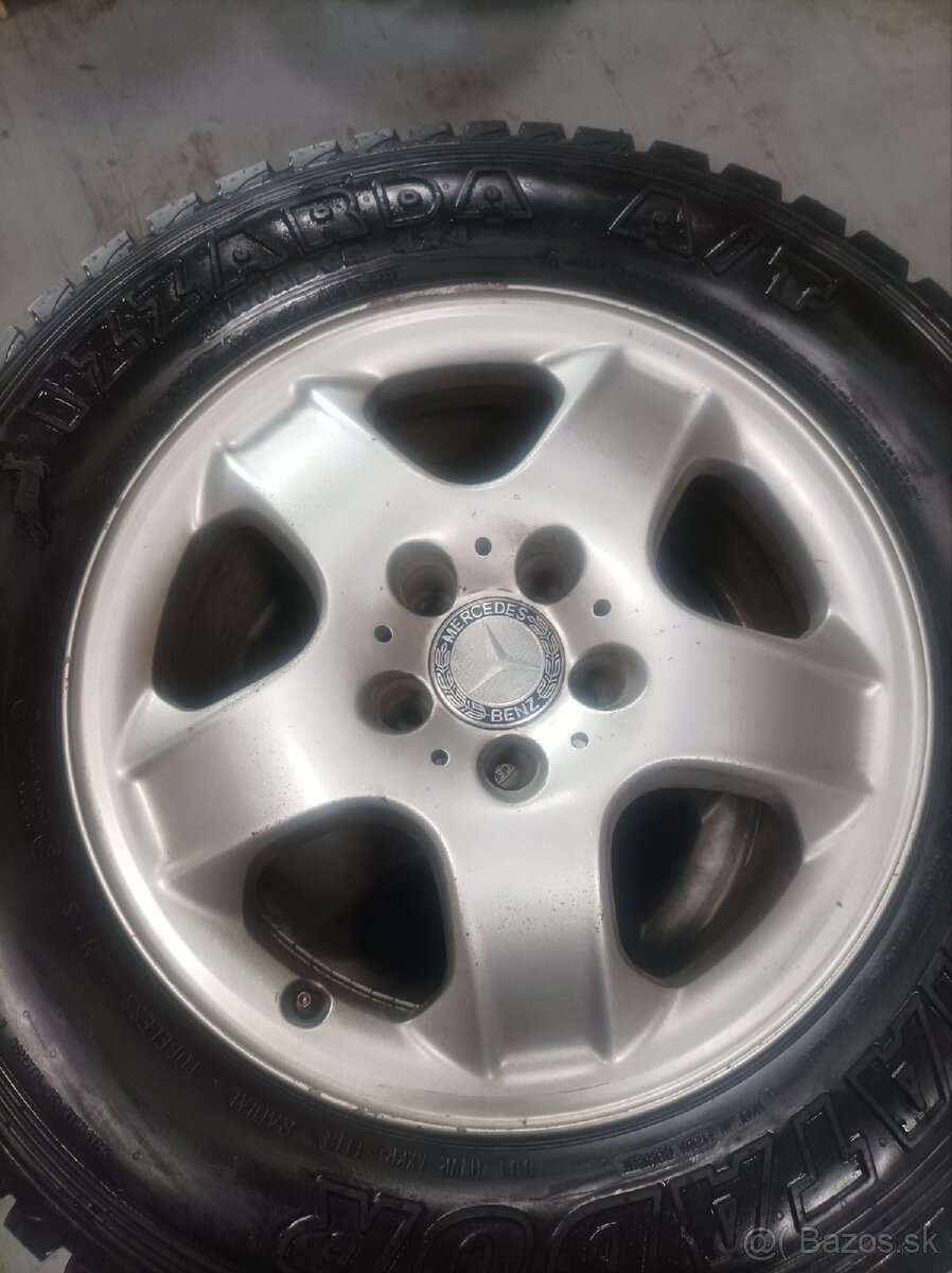 255/60 R17