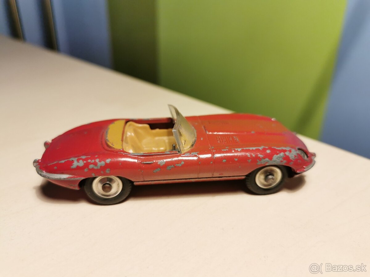 Corgi toys Jaguar E type