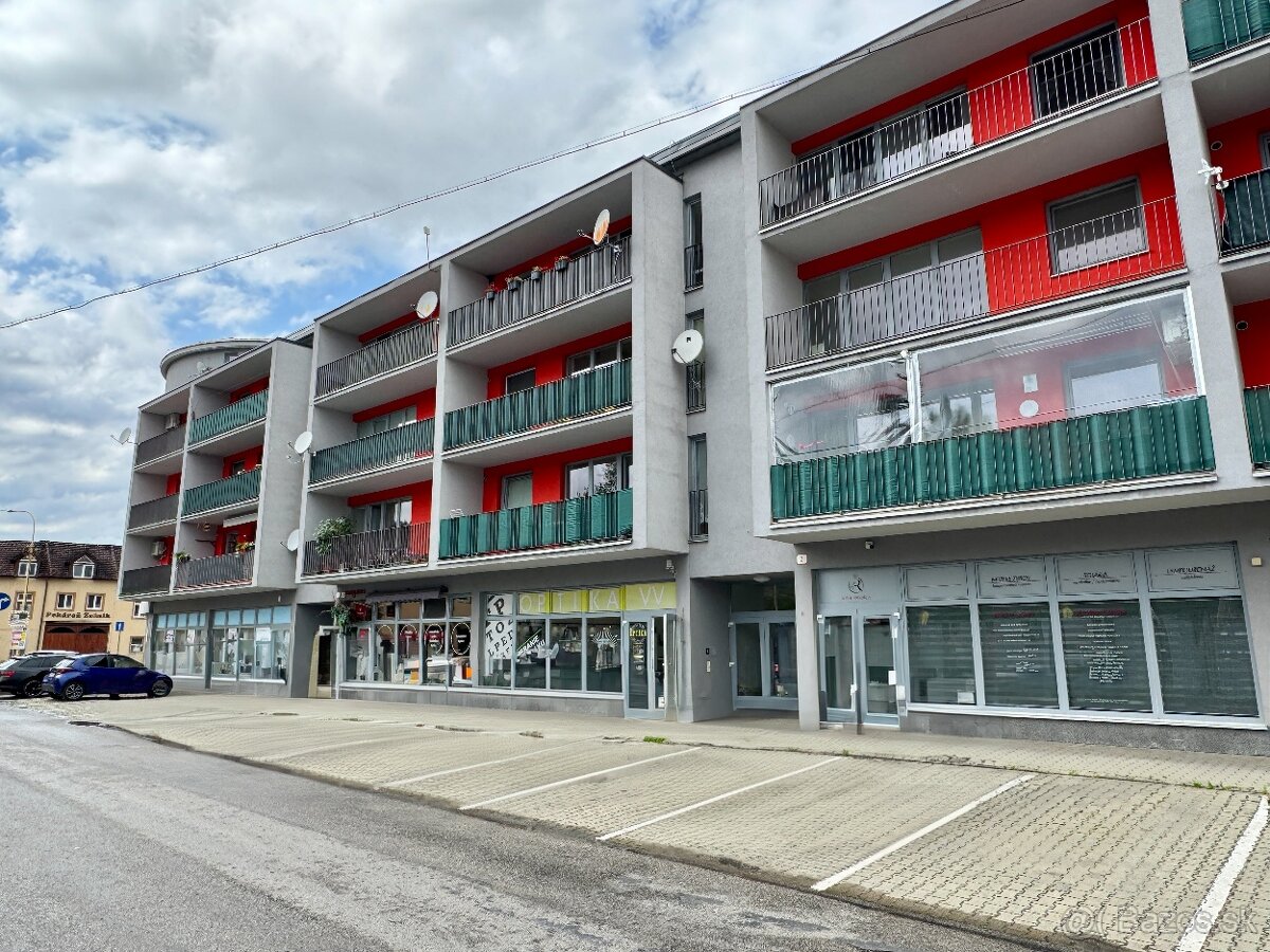 Na predaj: Krásny priestranný 3-izbový byt v centre Ružomber