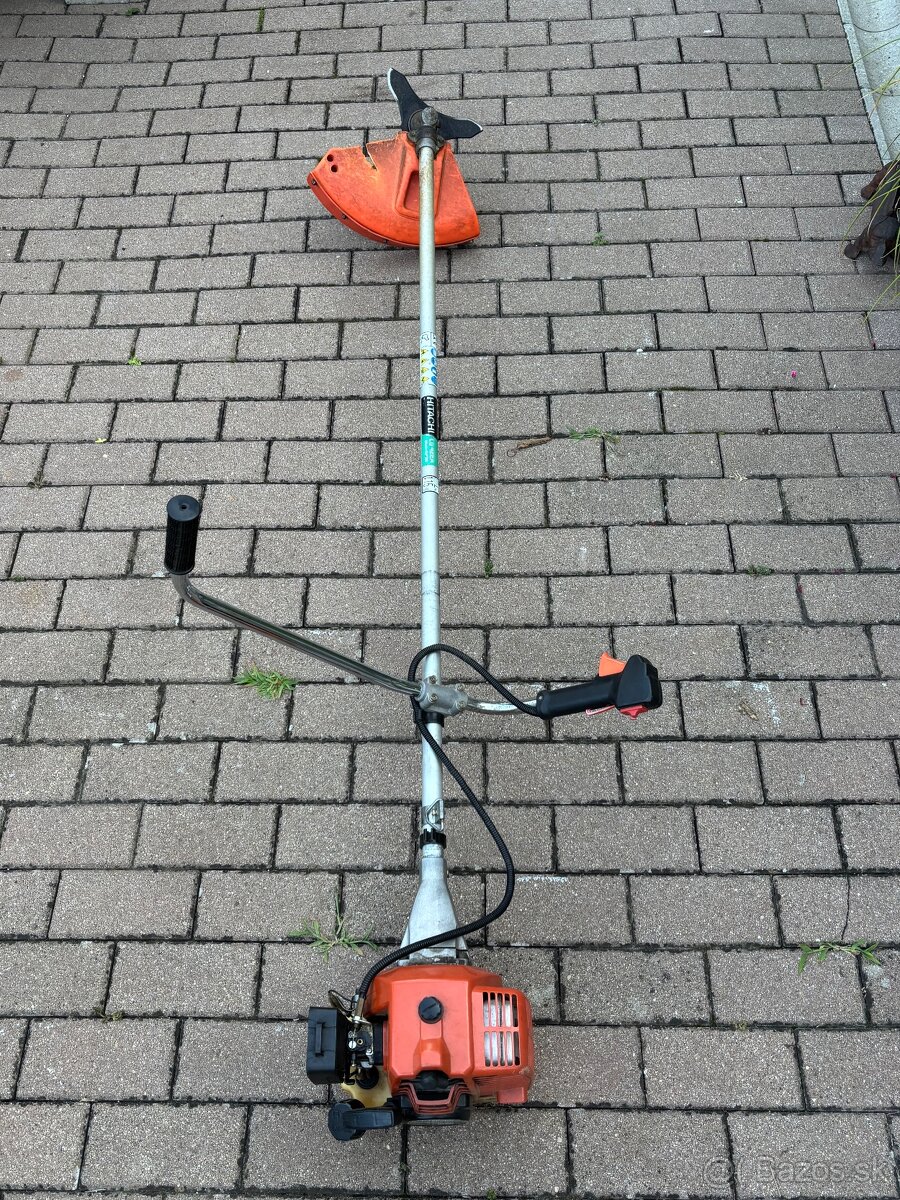 Krovinorez Hitachi