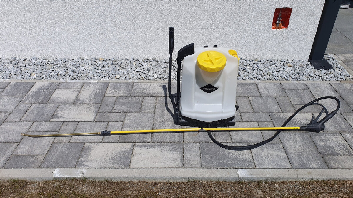 Postrekovač na chrbát MESTO D-71691