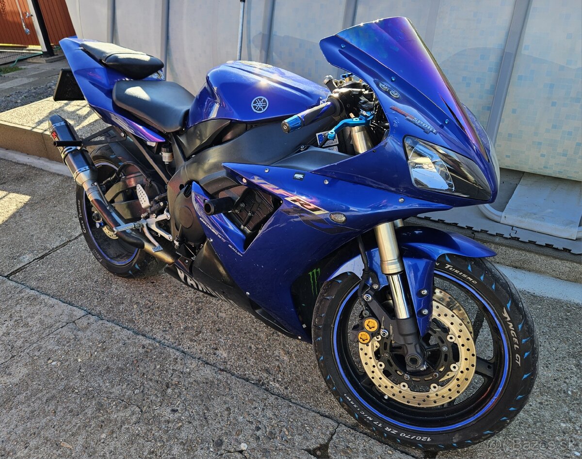 Yamaha YZF R1
