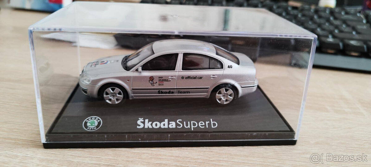 Model Škoda Superb 1 IIHF MS V HOKEJI 2007 1:43 ABREX