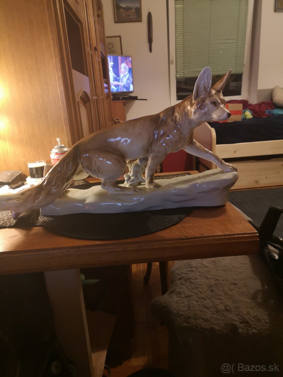 porcelánové sošky zvířat