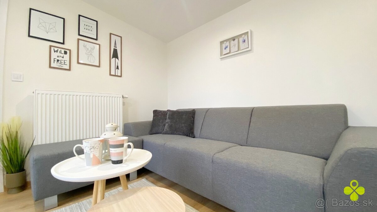 Zariadený 2 izb byt Staré sídlisko Prievidza 2 x park miesto