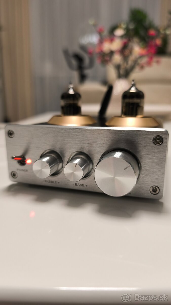 Elektrónkový predzosilňovač