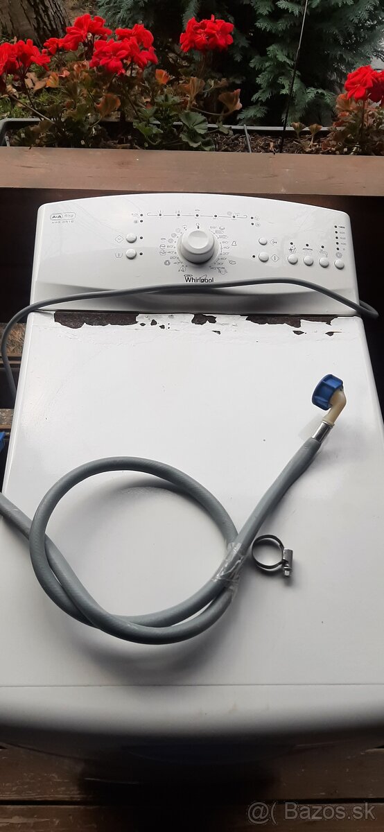 Pracka z vrchu plnena