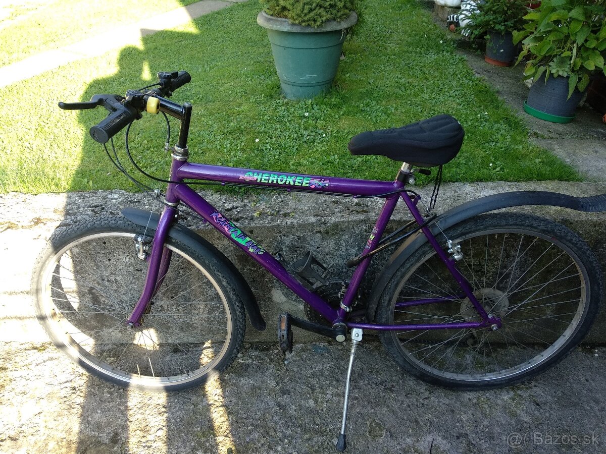 Veľmi pekný horský bicykel