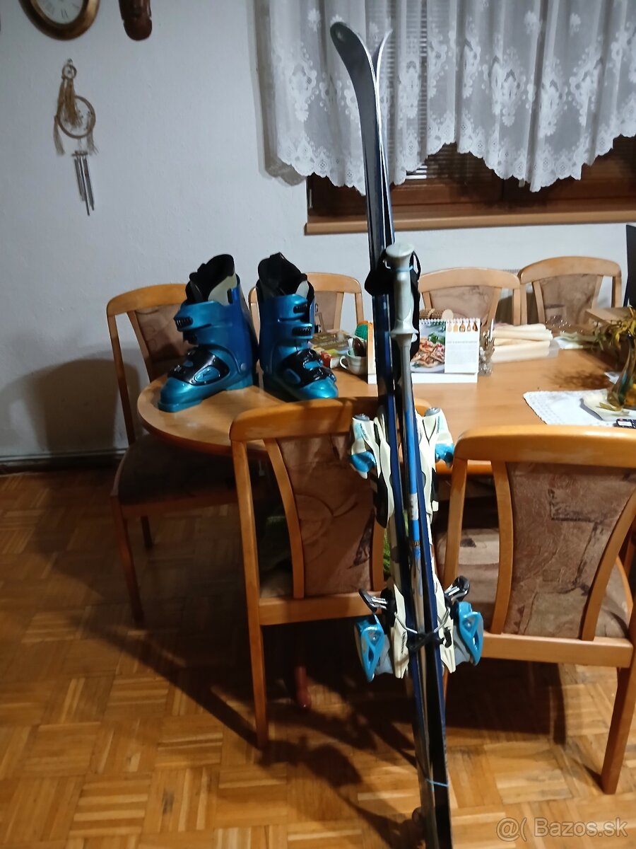 Predam lyžiarsku výstroj Rossignel aj s topánkami