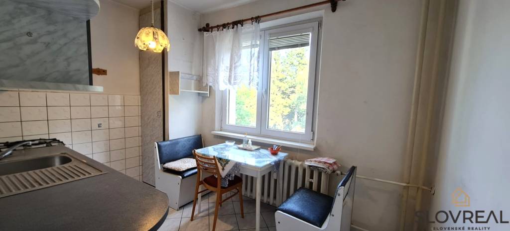 SLOVREAL - Predaj 3 - izbového bytu  Handlová