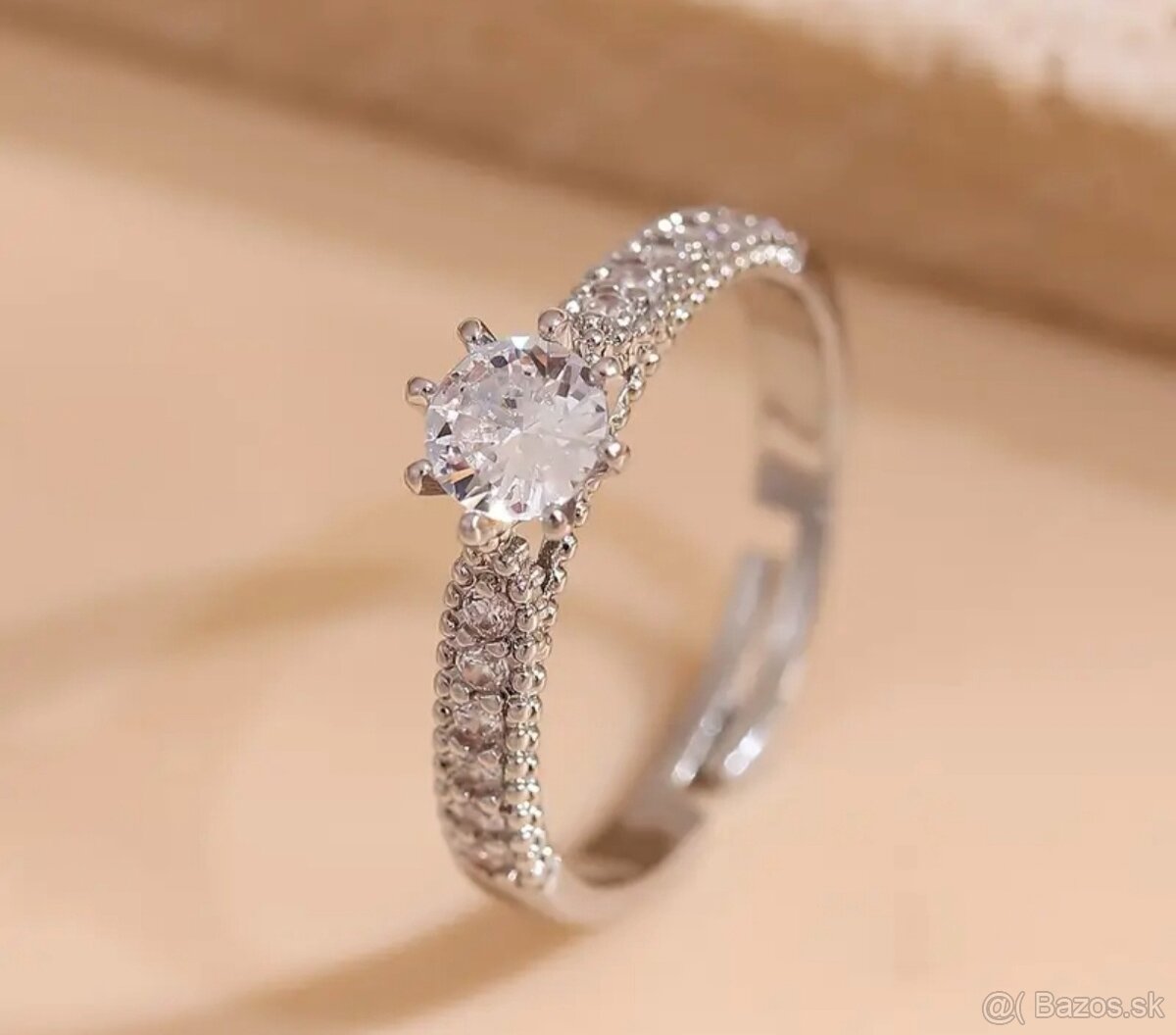 Elegantný vintage medený prsteň so zirkónom