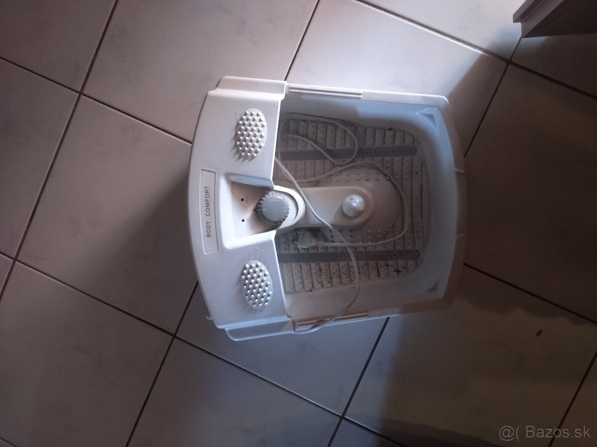 Masážna vanička na nohy