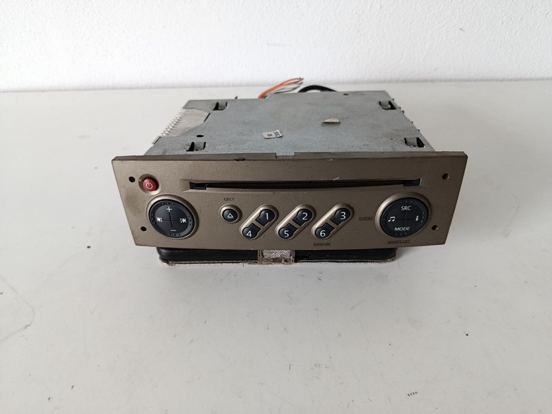 autoradio renault clio3 8200633623 100€