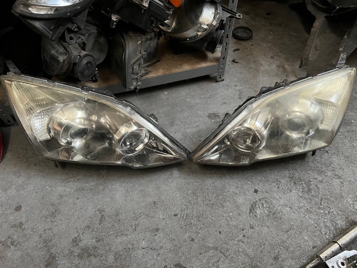 Predné svetla Honda CR-V (3)