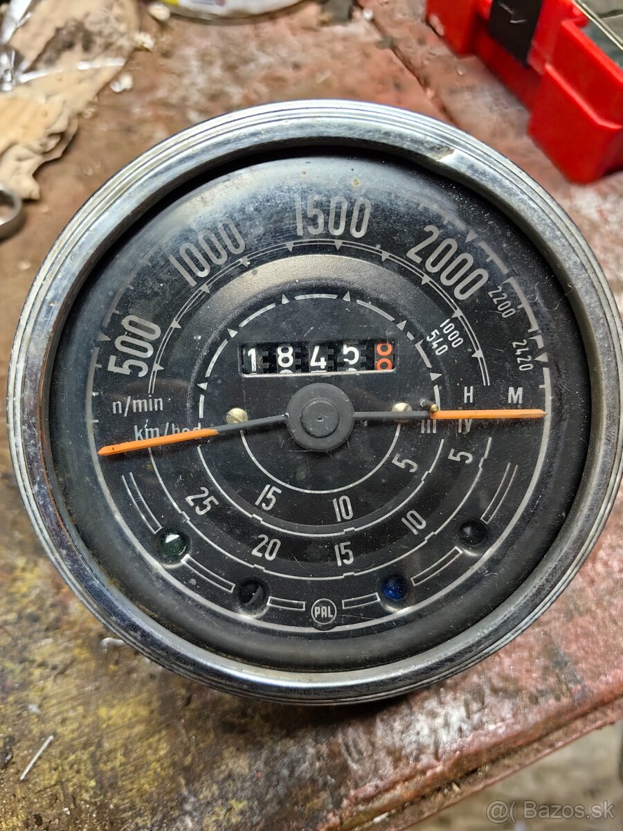 Predam hlavny budik na zetor crystal