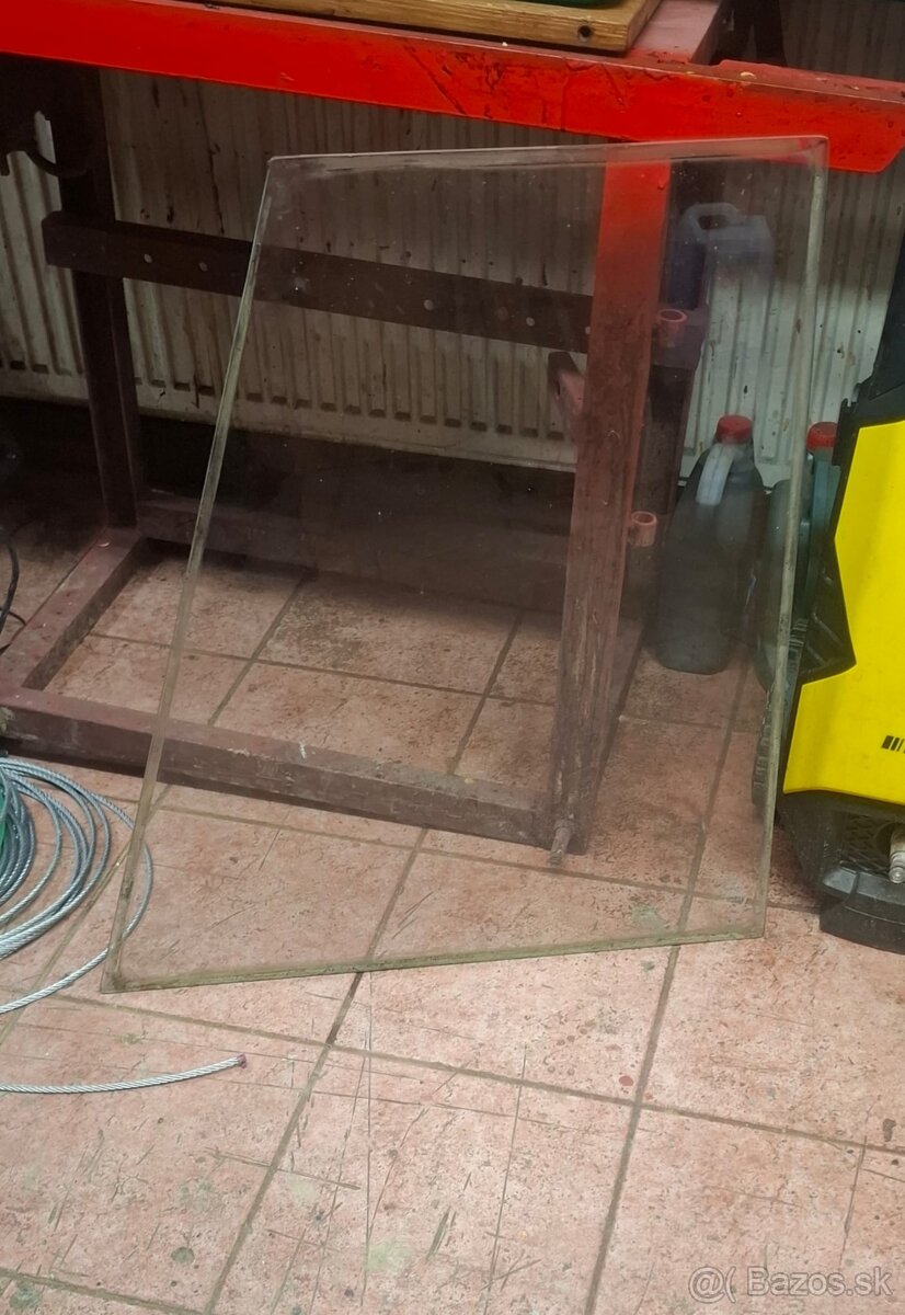 Sklo do dverí Zetor