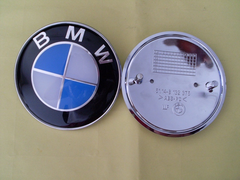 BMW znak / logo na kapotu 82mm